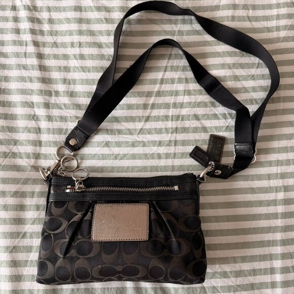 coach Handbags - Y 2 K Coach Poppy Black Crossbody D 513